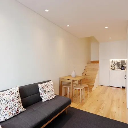 Hm - Charming Pinheiro Duplex Apartment Porto